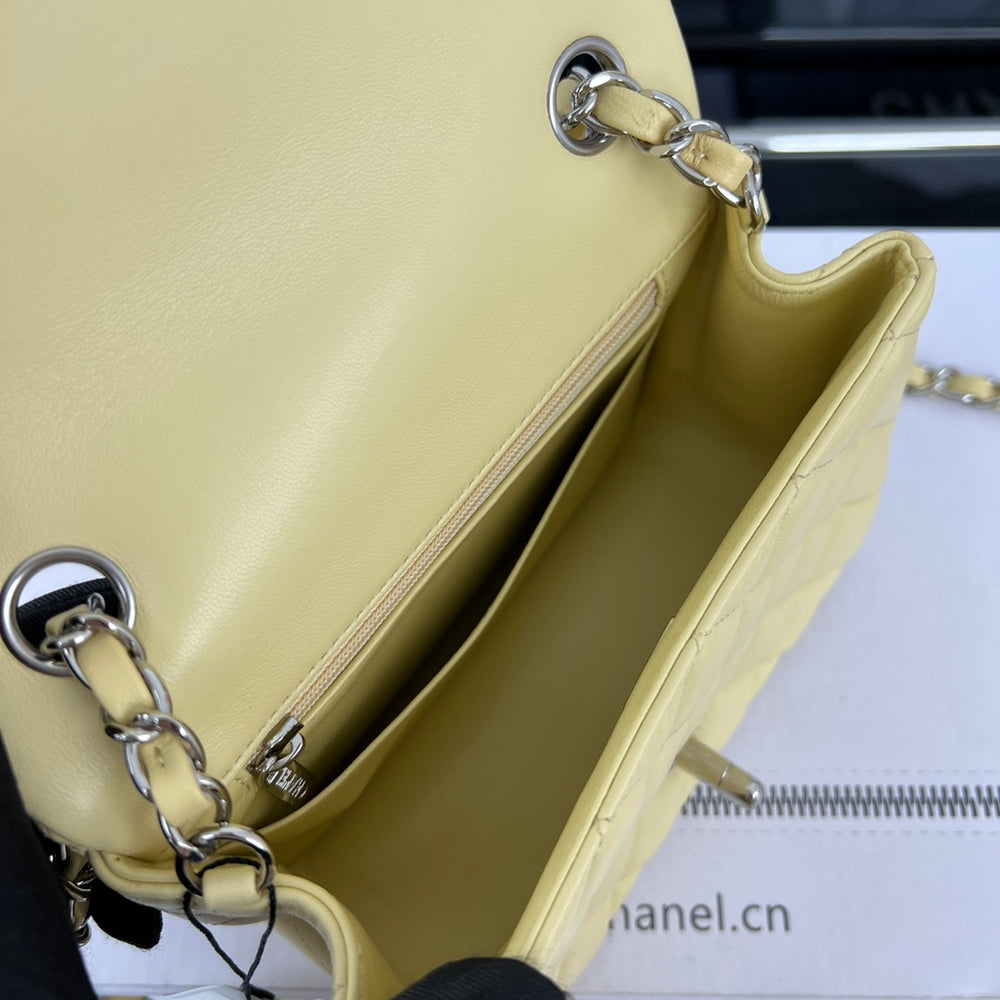 Mini Classic Handbag