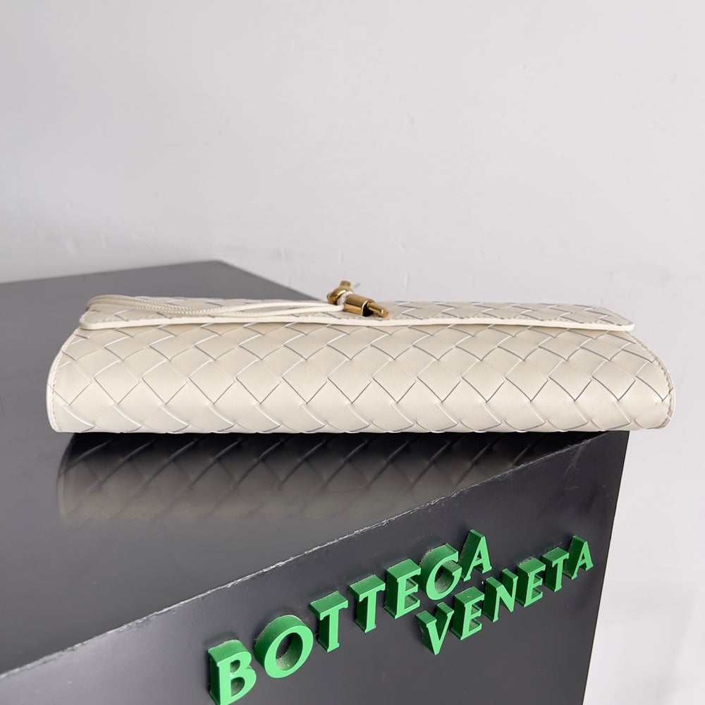 Long Clutch Andiamo