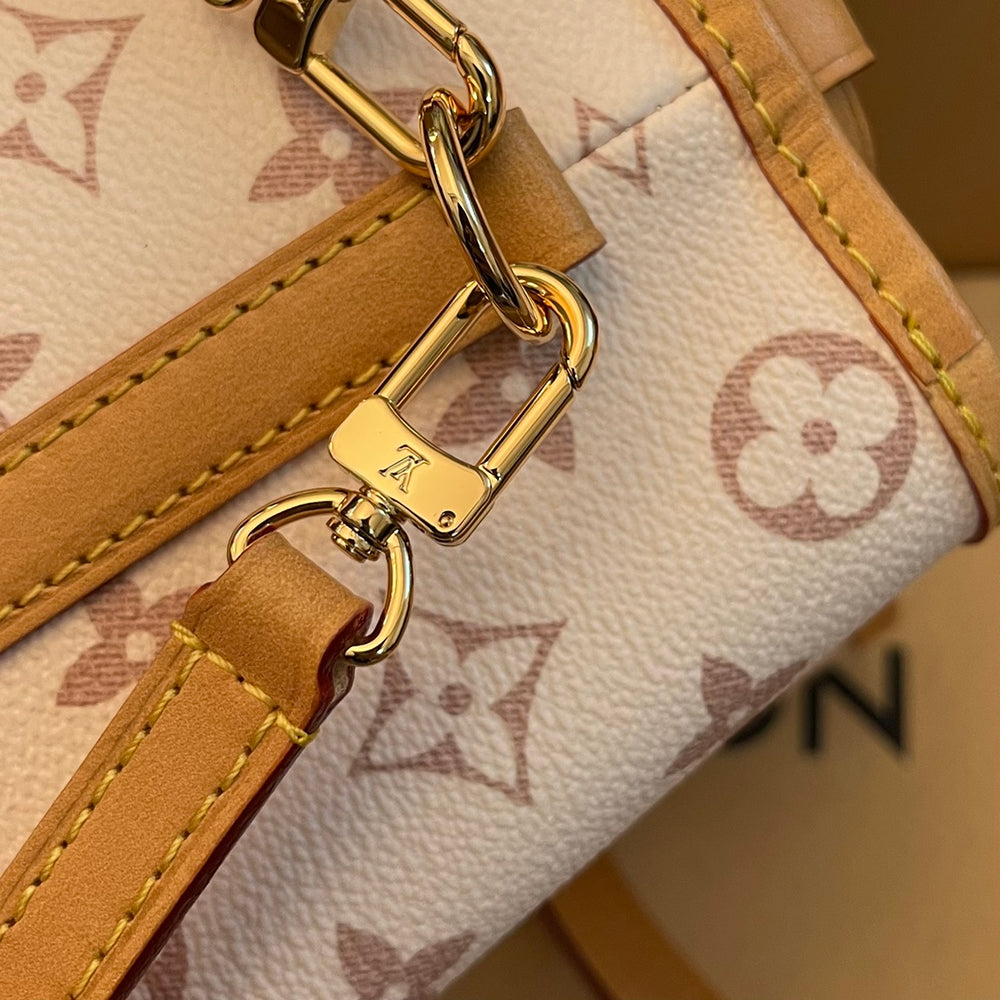 Noé Purse LV Charms